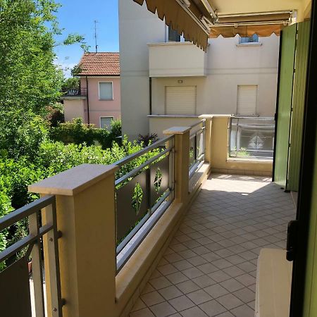 Luxury Apartment Garda Lake Desenzano del Garda Exterior photo