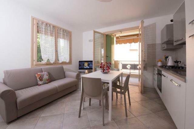 Luxury Apartment Garda Lake Desenzano del Garda Exterior photo